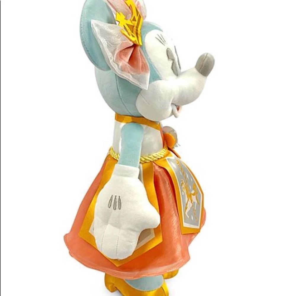 LE King Arthur Carrousel Main Attraction Plush